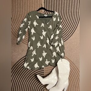 Wild honey embroidered flower sage dress large